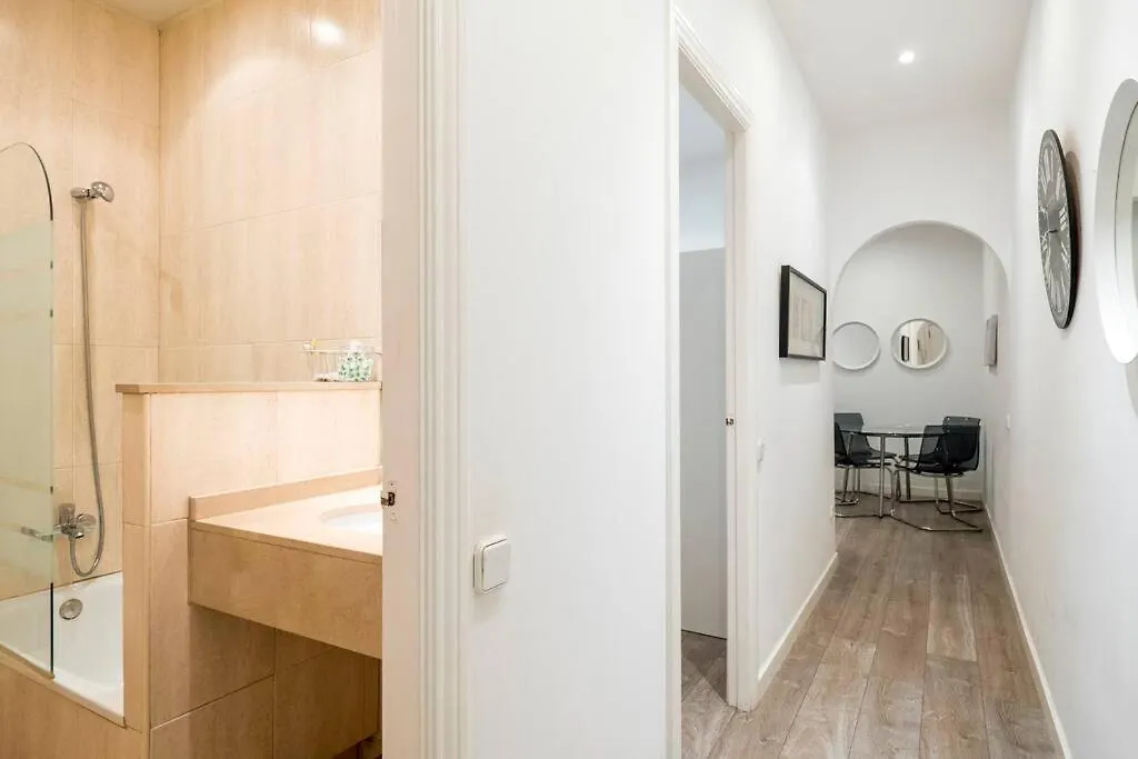 Lägenhet Bebarceloner Poble Nou Apartaments - 2 Bedroom Spanien