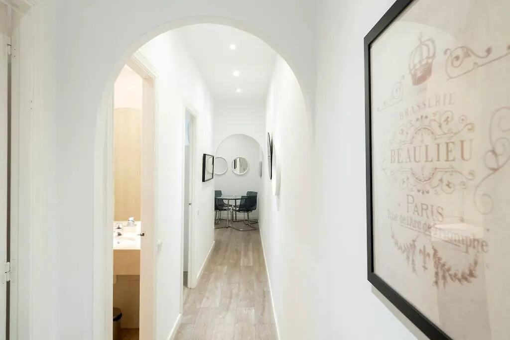 Bebarceloner Poble Nou Apartaments - 2 Bedroom 0*, Barcellona Spagna